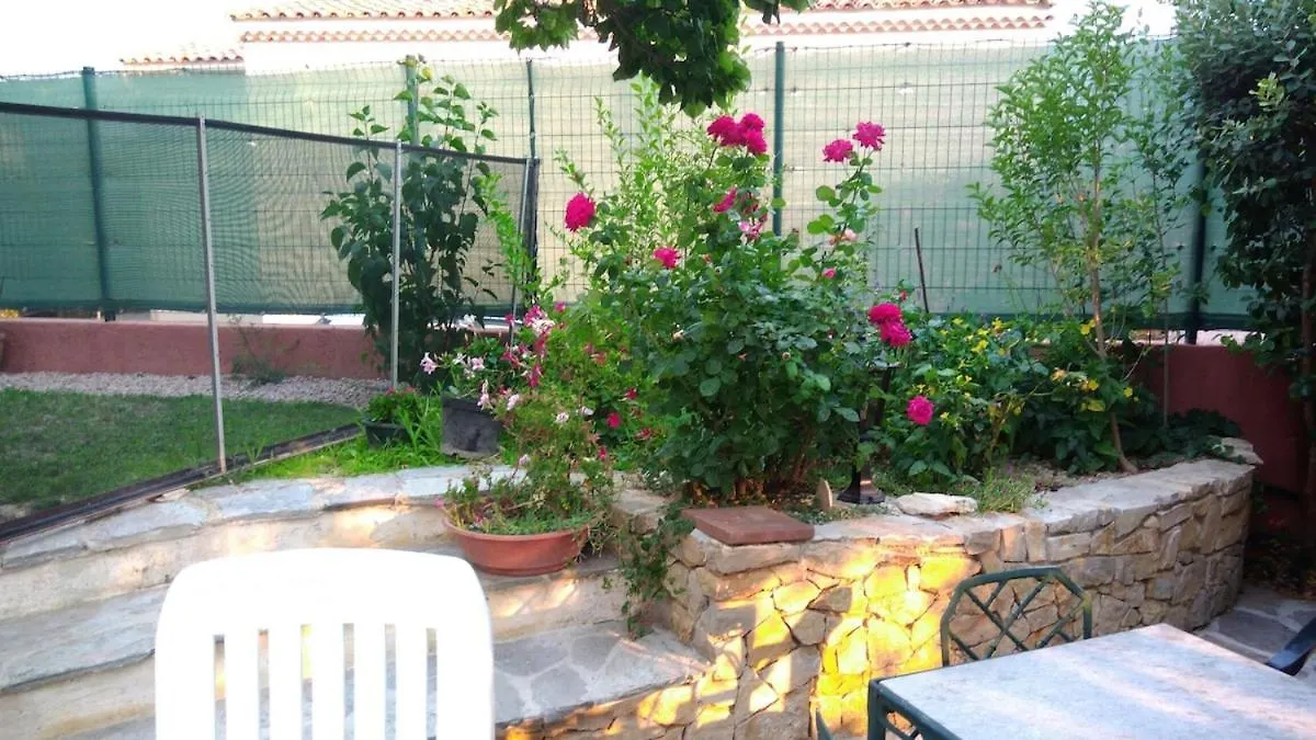 Villa 140 M2 Piscine Jardin 5 Personnes Et Un Bebe Μασσαλία
