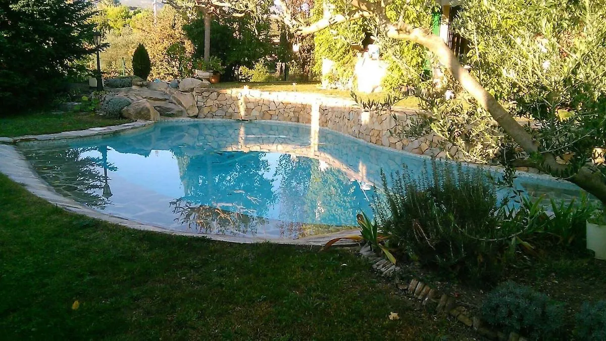 Villa 140 M2 Piscine Jardin 5 Personnes Et Un Bebe Μασσαλία