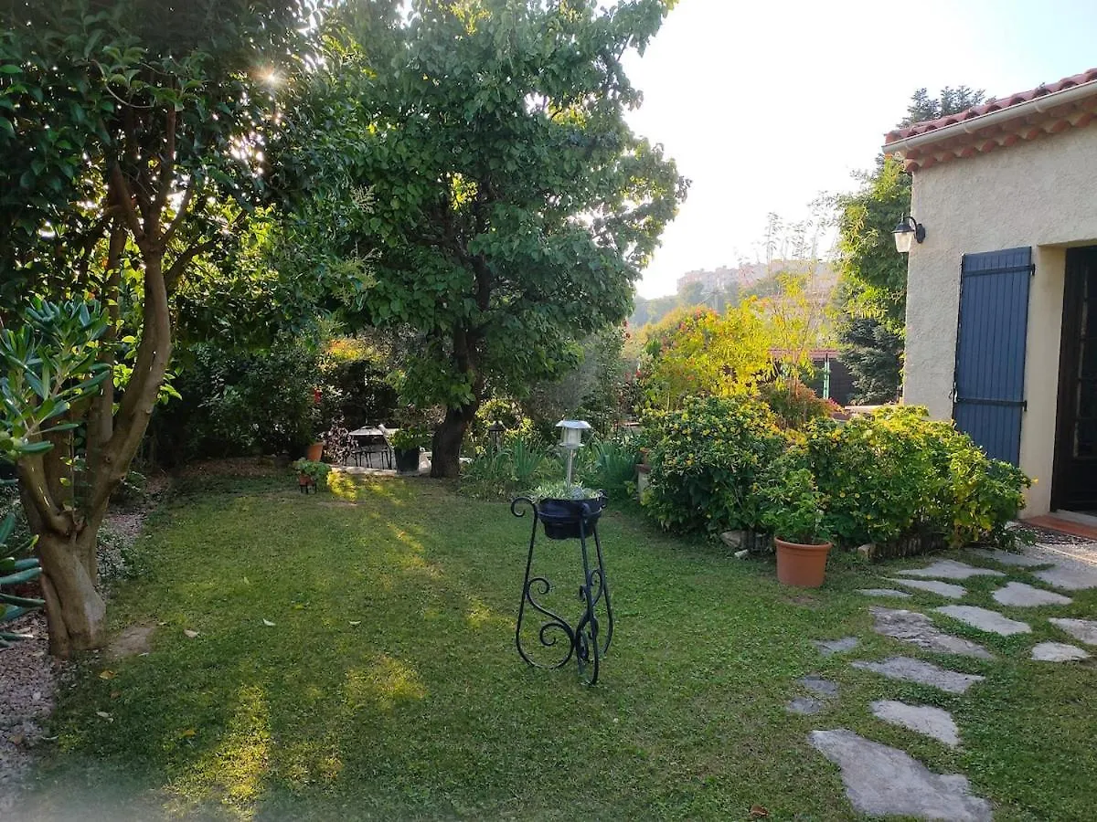 Villa 140 M2 Piscine Jardin 5 Personnes Et Un Bebe Μασσαλία