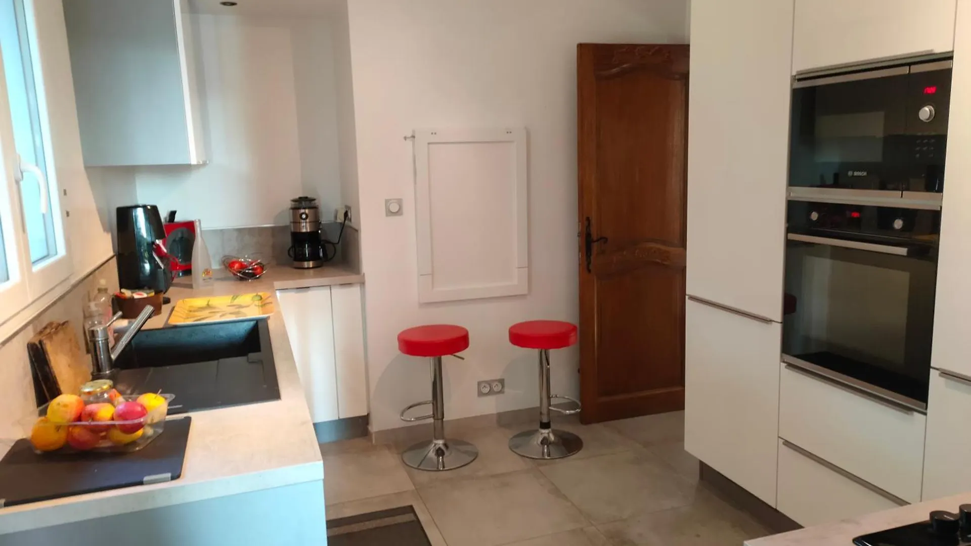 Villa 140 M2 Piscine Jardin 5 Personnes Et Un Bebe Μασσαλία Γαλλία