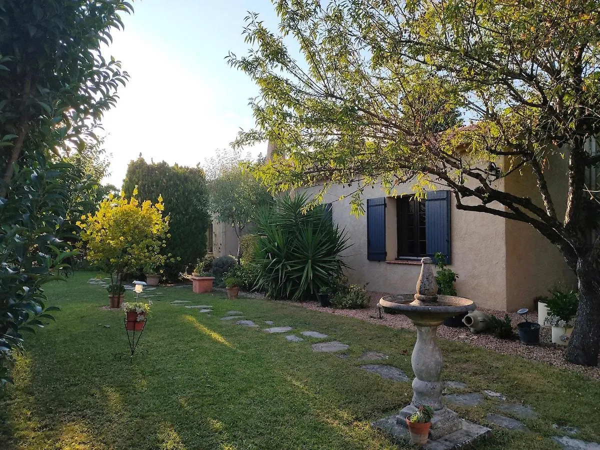 Villa 140 M2 Piscine Jardin 5 Personnes Et Un Bebe Marseille