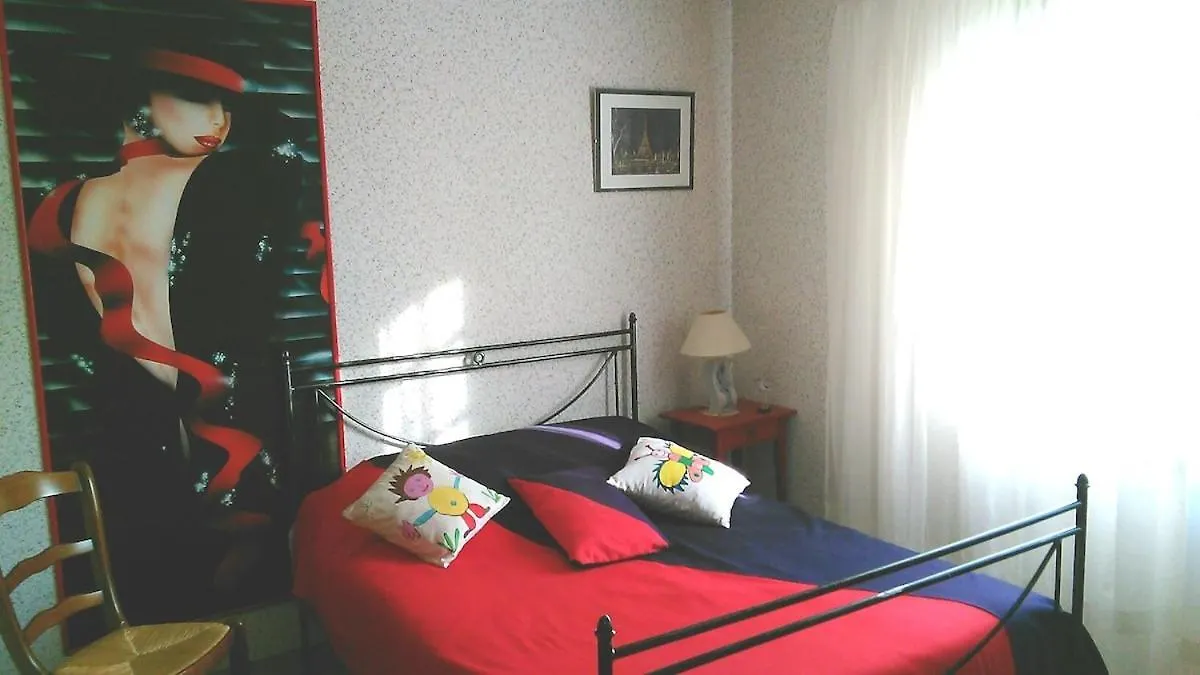 Villa 140 M2 Piscine Jardin 5 Personnes Et Un Bebe Marseille