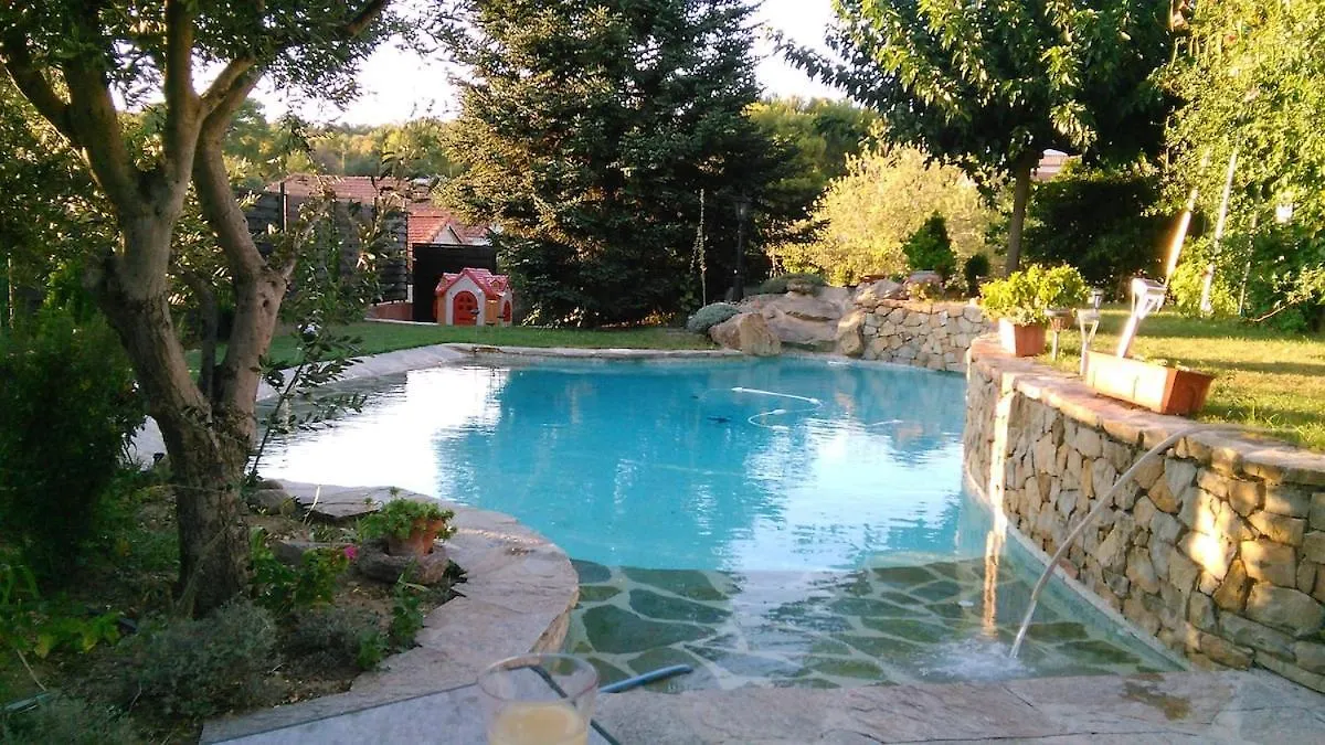 Villa 140 M2 Piscine Jardin 5 Personnes Et Un Bebe Marseille