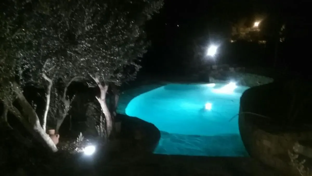 Villa 140 M2 Piscine Jardin 5 Personnes Et Un Bebe Marseille