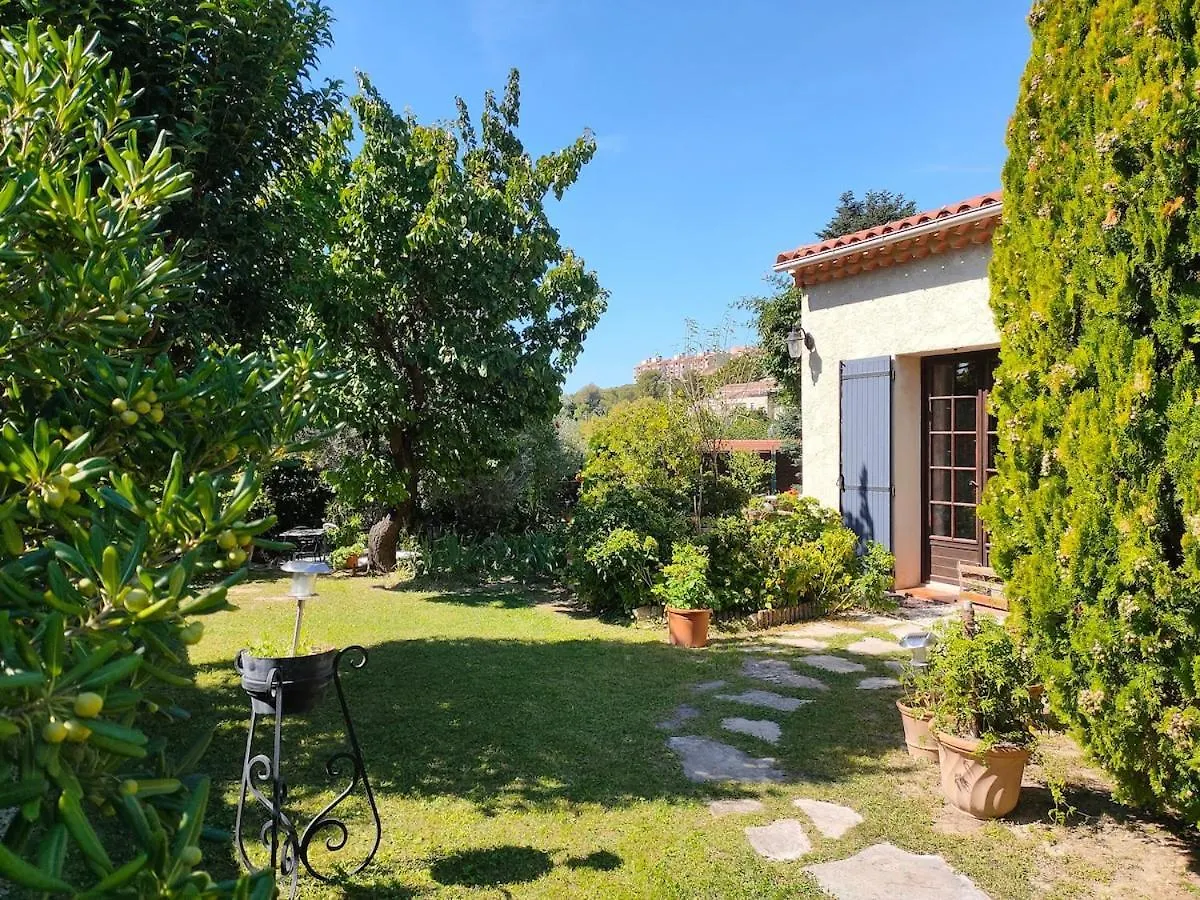 Villa 140 M2 Piscine Jardin 5 Personnes Et Un Bebe Marseille