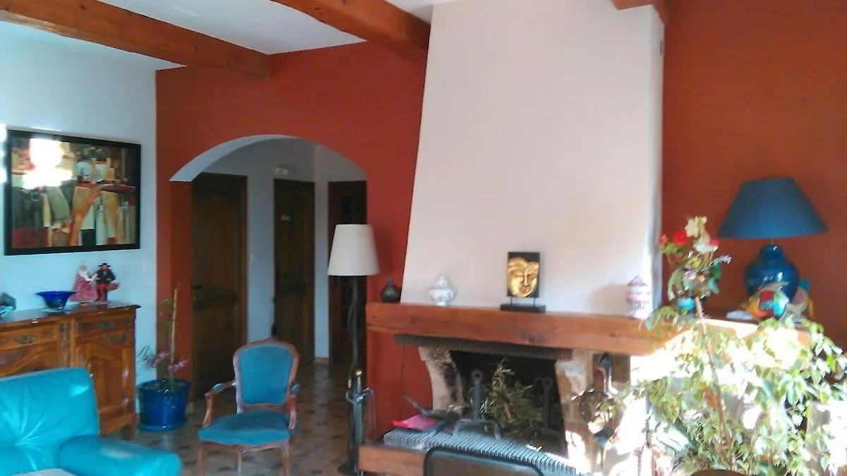 Villa 140 M2 Piscine Jardin 5 Personnes Et Un Bebe Marseille